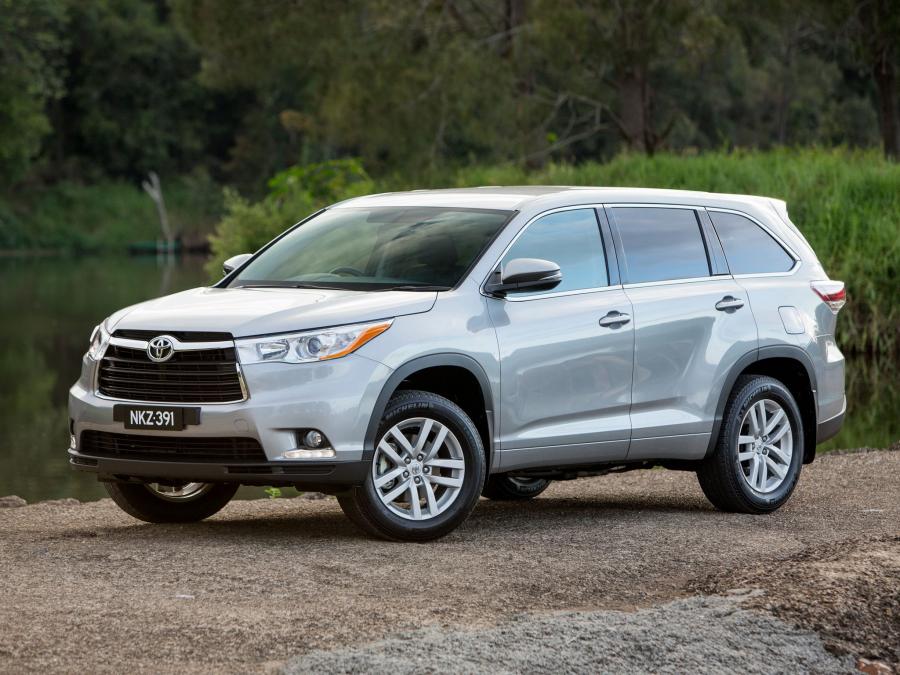  Toyota Kluger 2014 года  (фото 13 из 23)